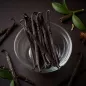 Preview: Vanilleschoten Bourbon Nahaufnahme – Charaf Gewürze Berlin