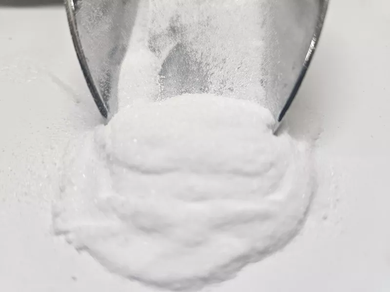 Natron E 500 – feines, weißes Natriumhydrogencarbonat-Pulver als vielseitiges Backtriebmittel und Haushaltsmittel