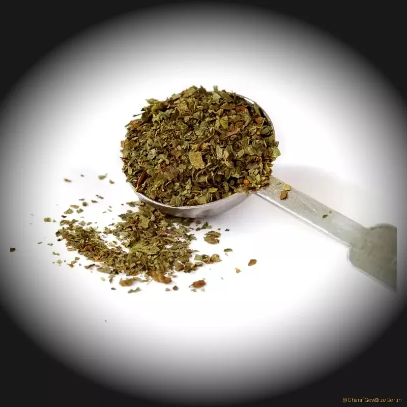 Preview: Basilikum Kräuter Premium Qualität – Charaf Gewürze Berlin