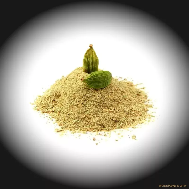 Preview: Kardamom ganz oder gemahlen – grüne Kardamomkapseln und feines Pulver mit edlem, warm-süßem Aroma