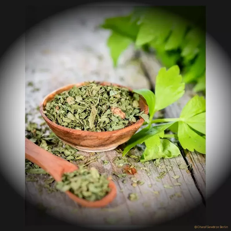 Majoran gerebelt 35 g – Charaf Gewürze Berlin