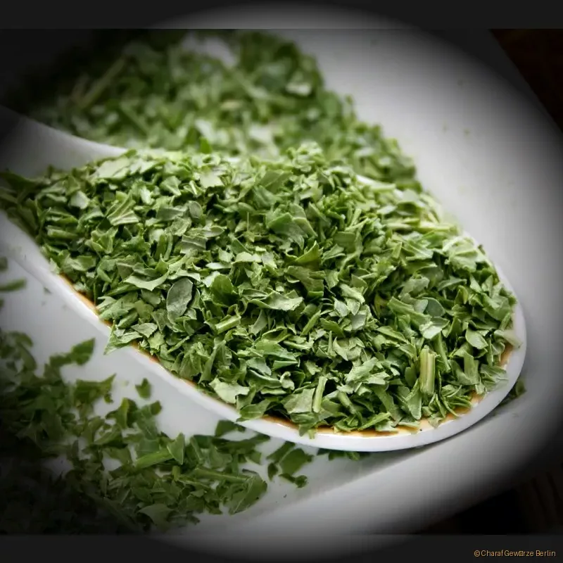 Preview: Getrocknete Petersilie – aromatisches Kräutergewürz