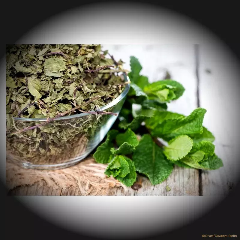 Preview: Pfefferminzblätter – dunkelgrüne, getrocknete Pfefferminzblätter mit intensiv frischem Mentholaroma und kühlender Wirkung