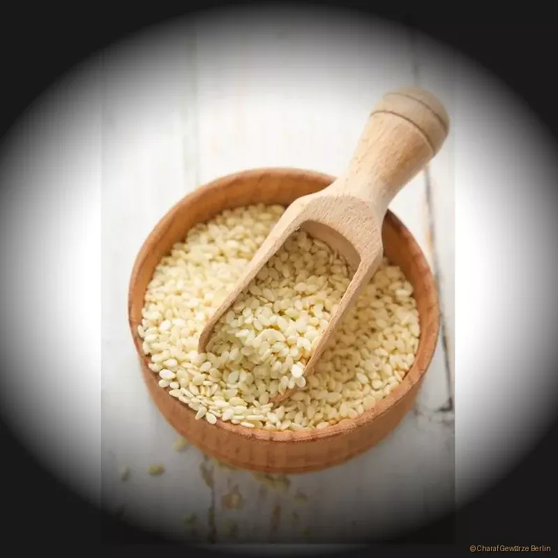 Preview: Sesamsaat geschält – helle, cremefarbene geschälte Sesamsamen mit mild-nussigem Aroma und feiner Textur