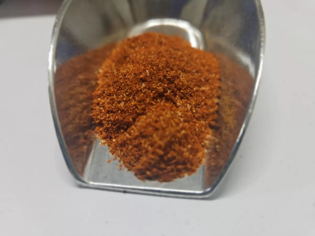 Hähnchen Gewürzzubereitung – rote-orange Gewürzmischung mit Paprika, Curry, Chillies, Ingwer & orientalischen Gewürzen für goldbraunes, saftiges Hähnchen vom Grill