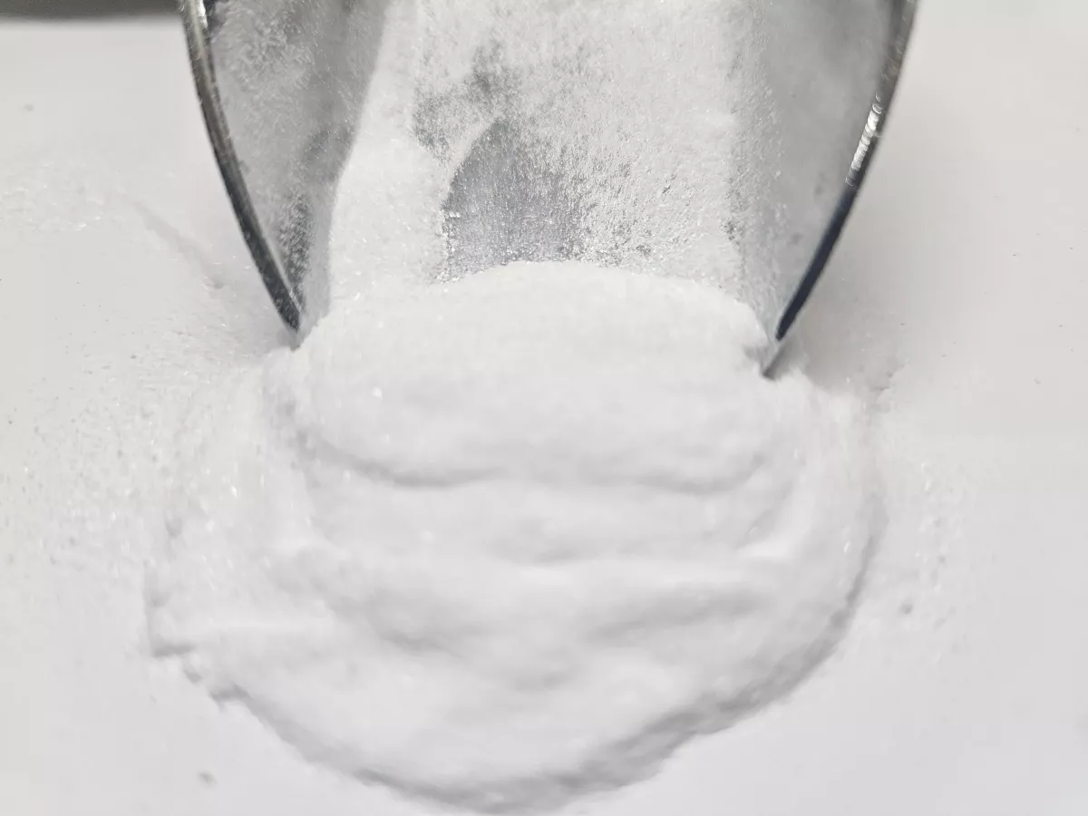Natron E 500 – feines, weißes Natriumhydrogencarbonat-Pulver als vielseitiges Backtriebmittel und Haushaltsmittel