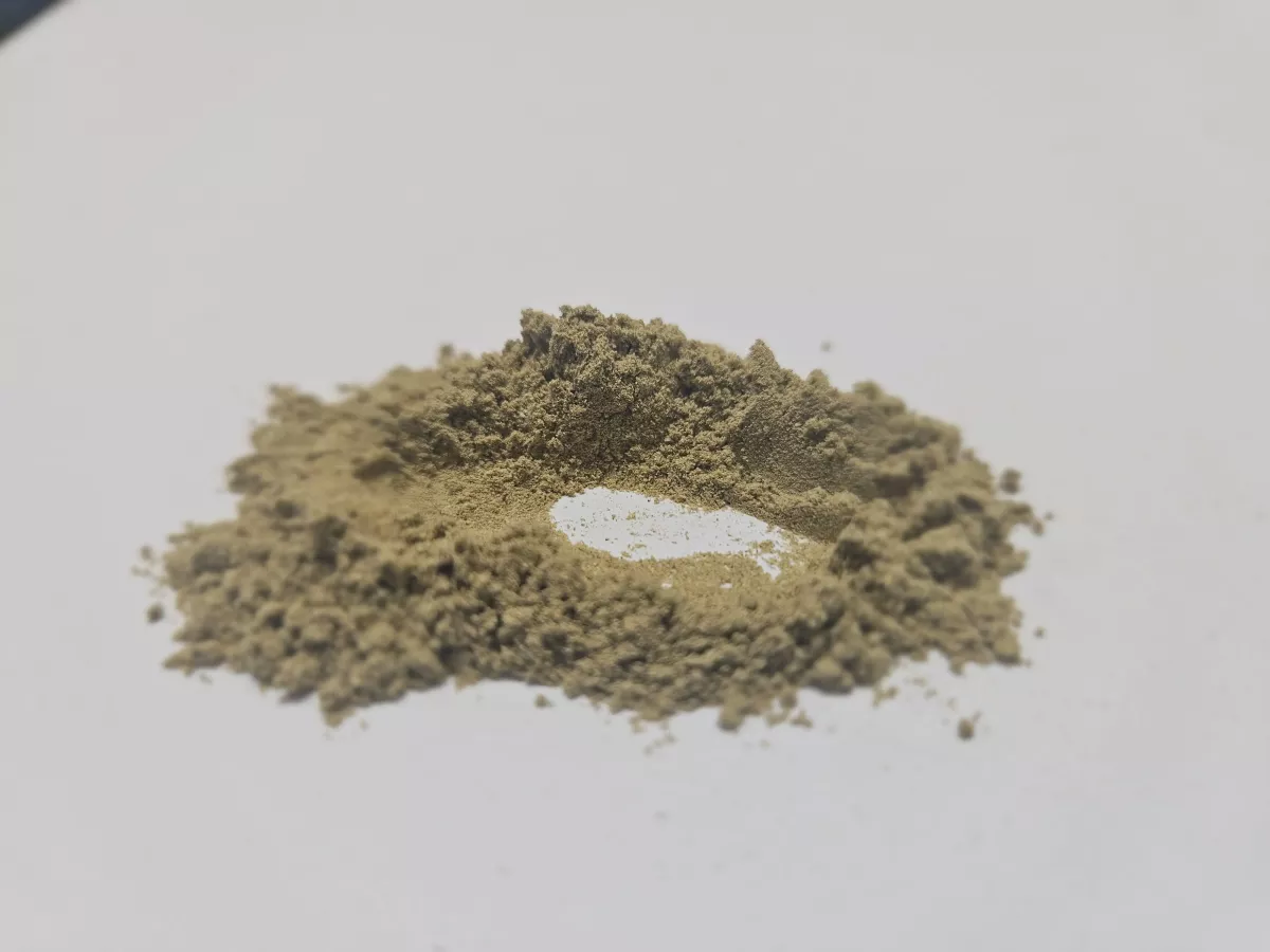 Tschubritza Gewürzzubereitung – grün-braune Kräutersalz-Mischung mit Bohnenkraut, Liebstöckel, Sellerie & Bockshornkleesamen für authentische bulgarische Gerichte