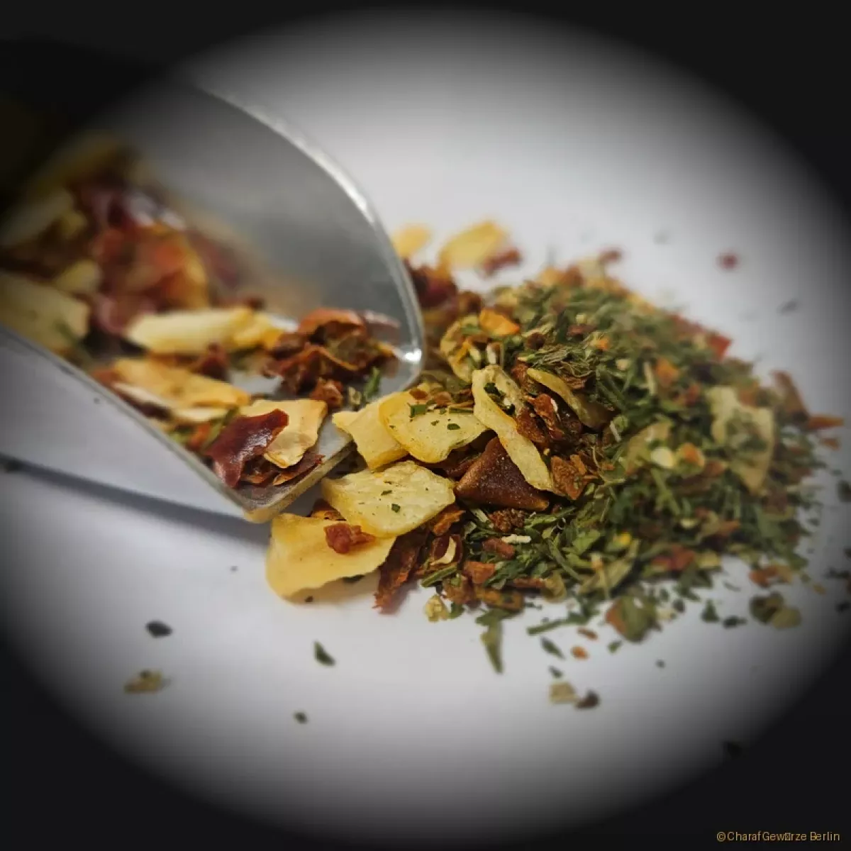 Aglio Olio Gewürzzubereitung 50 g – Charaf Gewürze Berlin