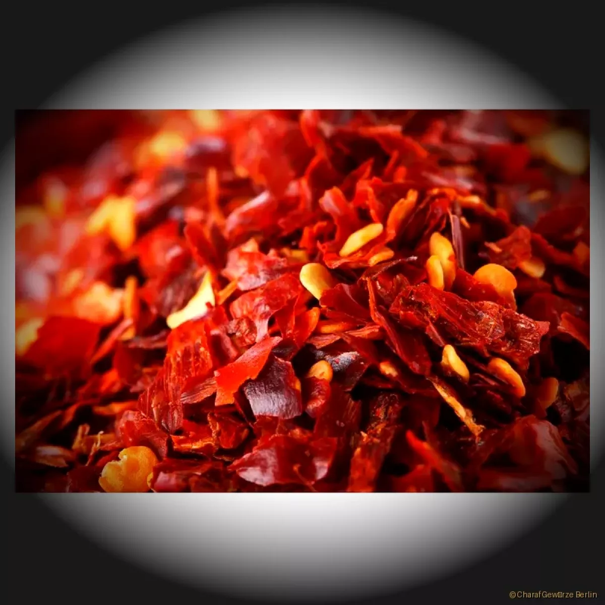 Jalapeño rot geschrotet – grobe rote Jalapeño-Chili Flocken mit rauchig-fruchtigem Aroma und milder Schärfe