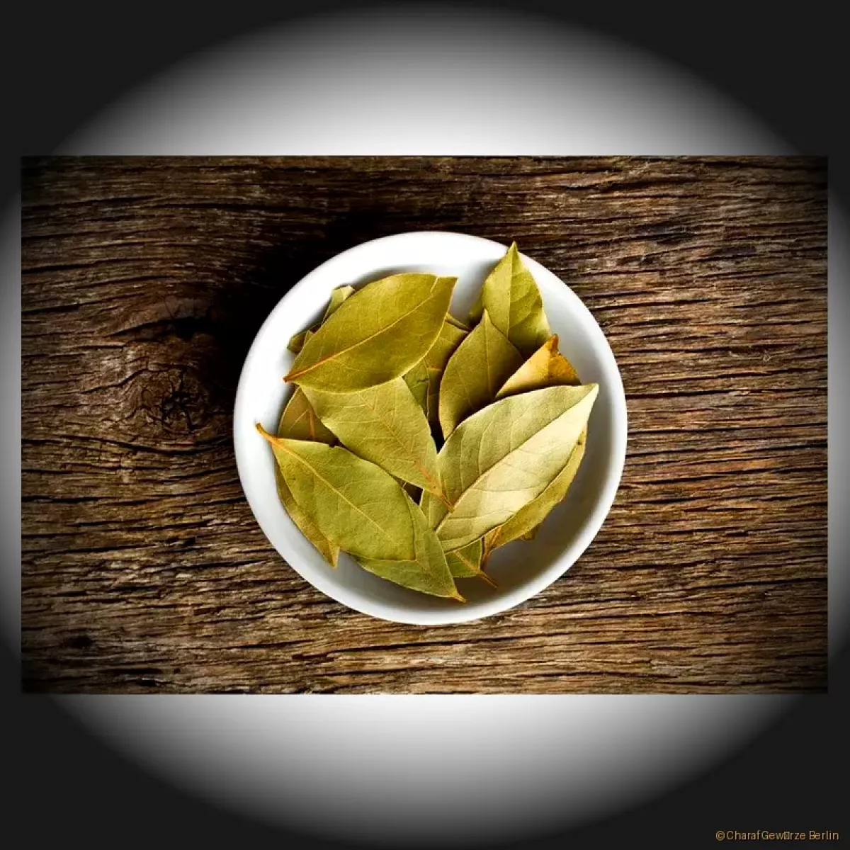Getrocknete Lorbeerblätter – aromatisches Kräutergewürz